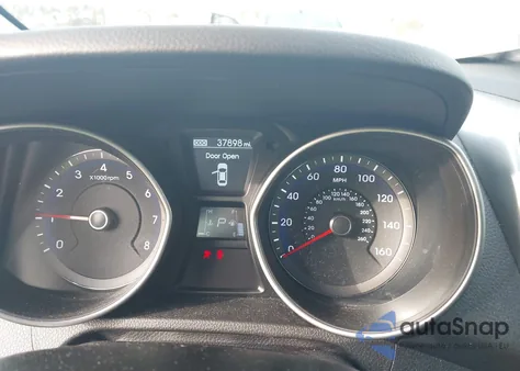 2015 Hyundai Elantra Gt z USA, uszkodzony, nr VIN KMHD35LH0FU241318